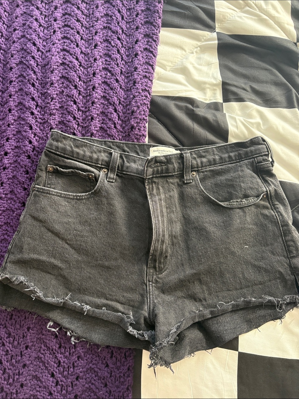 ABERCROMBIE: High Waisted Mom Short